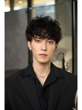 シャドウパーマラウンドマッシュフェザーパーマメンズパーマ眉毛