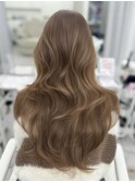 ヘーゼルベージュ　ブリーチなし　レイヤーカット　海外風