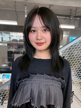 ローウェ 立川(Louwe) ダークオリーブ