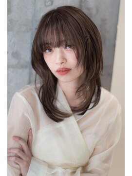 ピズム(PISM) ミディアムレイヤー/ダークブラウン/前髪