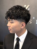 バーバークラシックス(BARBER CLASSICS)&nbsp;スペインカール/ツーブロック/スキンフェード/新潟メンズパーマ
