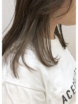 エイチ 天神橋(H)&nbsp;20代30代40代レイヤーカットウルフアンブレラカラータッセルボブ