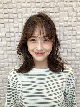 ジョエミバイアンアミ(joemi by Un ami) joemi新宿　ラフパーマ　ミディアム　花野