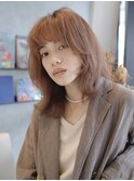 ピンクベージュ/くびれミディ/流れるレイヤー/センター北