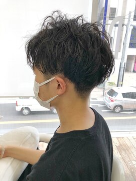 ヘッズ 本八幡店(HEADS) MEN'S HAIR  センターパート　ツイストスパイラル　コンマヘア