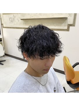 ケリーズグリーン(Kelly's Green) 無造作波巻きパーマ #蕃本 啓利