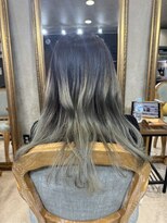 アンフィサンクミル 銀座(AnFye cinq mille)&nbsp;ブリーチ毛の方を高難易度縮毛矯正で艶髪に変身♪