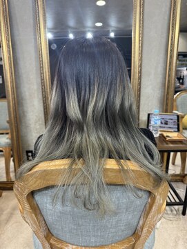 アンフィサンクミル 銀座(AnFye cinq mille) ブリーチ毛の方を高難易度縮毛矯正で艶髪に変身♪