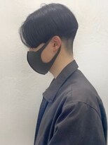 ロイ 南青山 表参道(ROI)&nbsp;メンズニュアンスパーマセンターパート黒髪スパイラルパーマ