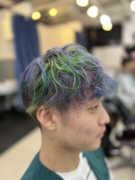 リルウ 阿倍野キューズモール(LILOU) 派手髪デザインカラー