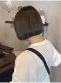 オリーブベージュ/ぱつっとボブ/グラデーションカラー