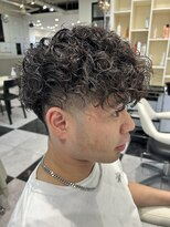 テテ(TETE) スペインカール/刈り上げ/スパイラル