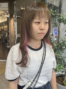 ヘアーアンドメイク ビス(HAIR&MAKE bis) インナーカラー/ピンクベージュ/立川美容室【黒田あさみ】