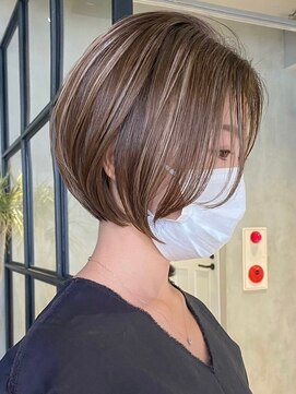 アトリエコア(Atelier Coa) 大人ショートボブショートカットココアアッシュくびれミディ