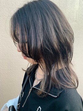 アズール 草加(azule) ロングウルフ　ニュアンスカラー　ブリーチ