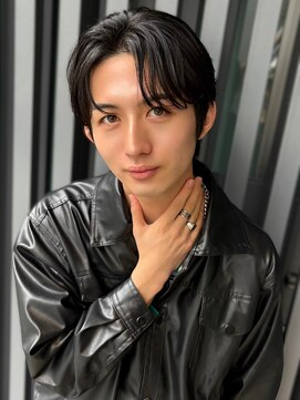 ユーフォリア 渋谷グランデ(Euphoria SHIBUYA GRANDE) アップバング メンズショート 黒髪 束感 10代20代 韓国