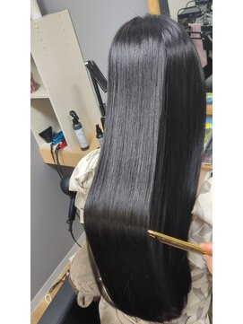 スリーク バイ ロイ 円町本店(sleek by roy) 梅雨時　髪質改善サロンのストレートカラー
