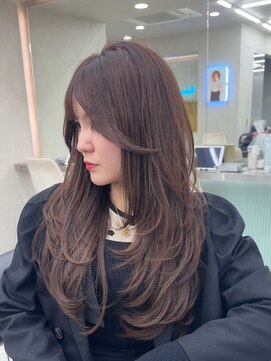 ロンド レア 天神大名店(Lond Le’a) イヤリングカラー/外ハネボブ /縮毛矯正/レイヤーボブ/艶髪