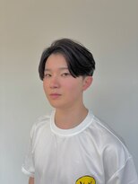 ソルバー(SOLVER)&nbsp;ナチュラル韓国風｜清潔感あるセンターパート