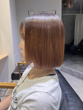 リタ(rita.) 三浦 切りっぱなしボブ