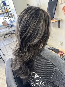 ウル(ulu) ハイライト 白髪ボカシ 透明感カラー 名東区