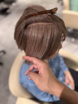 白髪ぼかしハイライトショートボブ髪質改善カラー40代50代