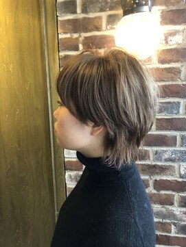 エイミー(Aimee) Aimee マッシュウルフ×アッシュベージュ