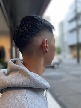 ザ バーバー ルイス(THE BARBER LUI'S) skin fade