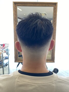 コワファースト 大分(COIFF1RST) フェードスタイル