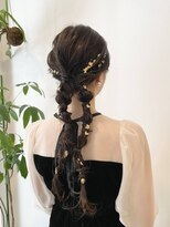 アヴェイル ヒロオ(a'vail Hiroo)&nbsp;華やかパーティツイン編みおろしヘアセット