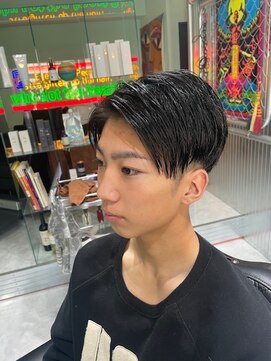 ソースバーバーズ(Source BARBER's) ツーブロックスタイル。