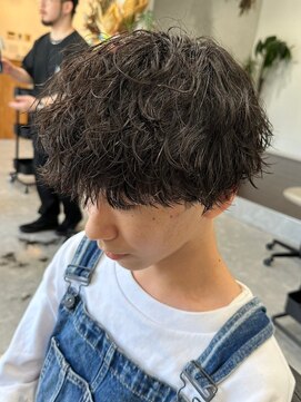 フゥ 宇都宮(FeU) 波巻きパーマメンズパーマメンズヘアツーブロックツイストパーマ