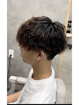 アソビ 明るめカラーにパーマで垢抜け!