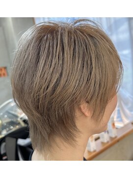 ノノ(nono) 40代からの白髪ぼかしハイトーンベージュの軽やかショート