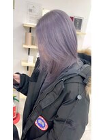 ソルバイジゼル(sol by gisele)&nbsp;仙台シルバーパープルハイトーンレイヤーカットグレージュ