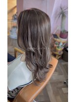 メロメロウ(Melo mellow)&nbsp;白髪ぼかしハイライト