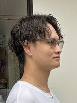 コキャン(COQUIN)&nbsp;センターパート　ツイストスパイラル　メンズパーマ