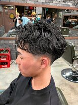 フォーコーナーズカットショップスリーセント 栄(FourCornersCutShop 3/cent)&nbsp;【テーパーフェード×ラフカール】