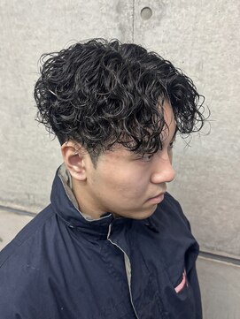 オーシャントーキョー ホワイト 原宿(OCEAN TOKYO WHITE) お客様スタイル刈り上げセンターパート波巻きツイストスパイラル