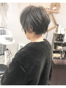 ヘアーアンドアトリエ マール(Hair&Atelier Marl) 【Marl】ブルージュカラーの抜け感ショート