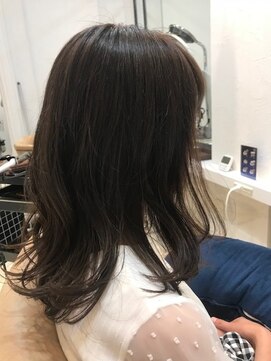 ヘアーアンドメイク アムール(hair&make Amour) 落ち着きのあるアッシュグレーカラー