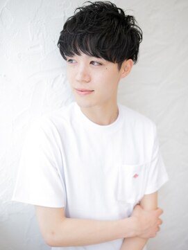 カモン(CAMON) メンズ×黒髪×束感ショート