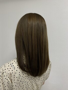 トイロ(TOIRO) オリーブベージュ