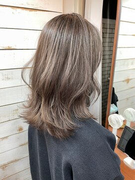 ハーツ(Heart's) 白髪ぼかしハイライトバレイヤージュ【髪質改善/脱白髪染め】