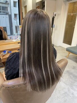 フツーロ 栄(FUTURO) プルエクステ