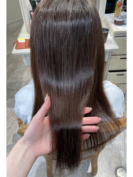 ユイバイラドンナ(Huit by LADONNA) 誰もが振り返る艶髪♪