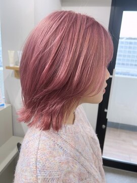 リグ 横浜(Lig.) ベビーピンク/ケアブリーチ/ダブルカラー/レイヤーボブ