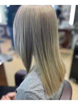 マニス(manis) 大人可愛いツーブロック×ホワイトブロンド髪質改善ストレート