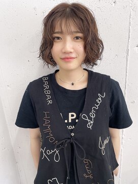 ソーソー(SoSo) ショートボブハイライトレイヤーカットヘアセット髪質改善天文館