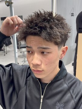 ササ 京都河原町店(33 SASA) スパイキーショート京都四条河原町